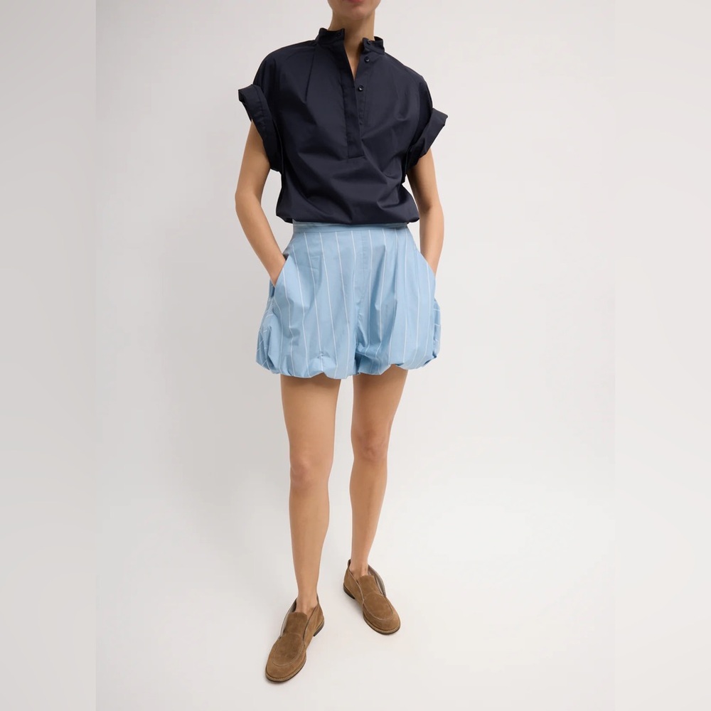 NWOT* Tibi Blue White Striped Tech Poplin Bubble Short Size 4/Waist 28.5“